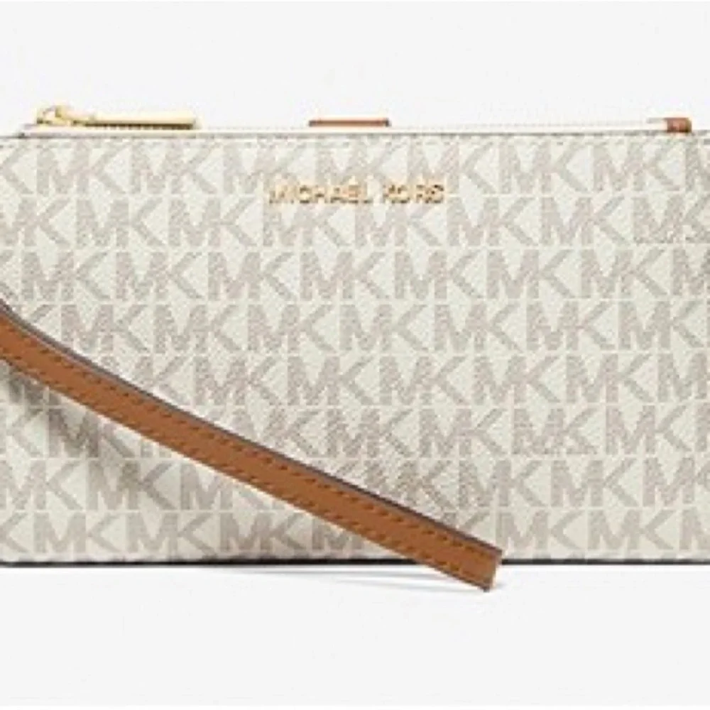 MICHAEL KORS Adele Logo Smartphone Double Zip  Wallet Color: Vanilla / Acorn - Picture 8 of 12